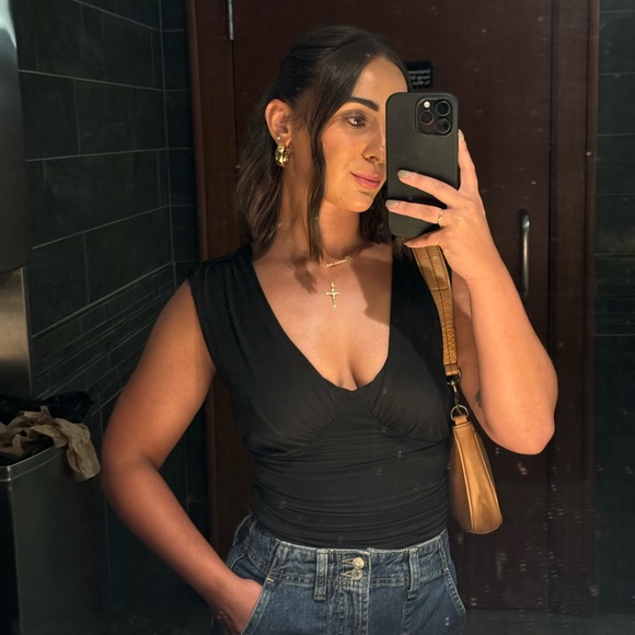 EXPRESS | Low Cut Bodysuit - Picture 8 of 8